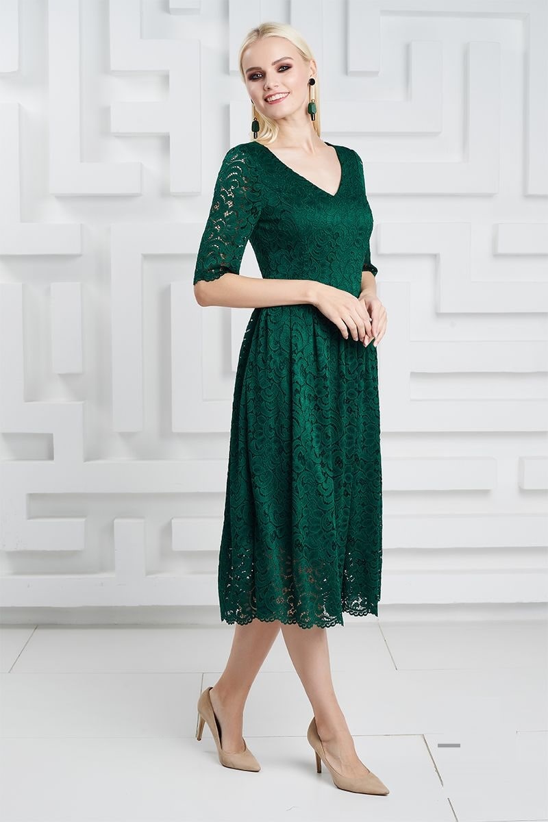 зеленое гипюровое платье