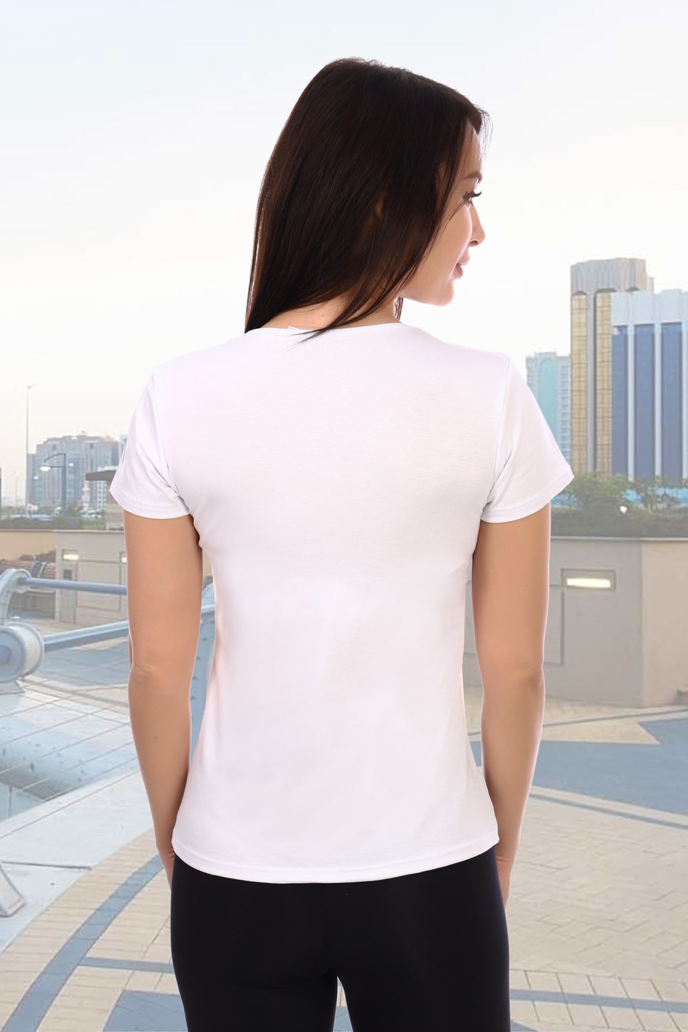 Белая футболка с принтом женская