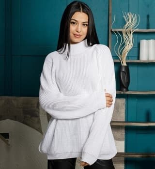 Белый свитер женский оверсайз с горлом длинный 02093